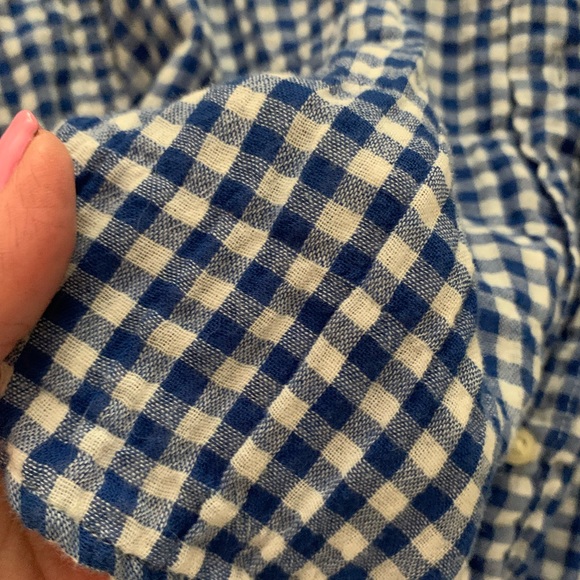 Gap long sleeve, light weight sear sucker material. Never worn ! - Picture 5 of 6